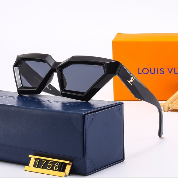 Louis Vuitton Black Angular Sunglasses - Picture 1 of 1